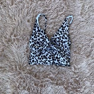 Leapored print bathing suite top